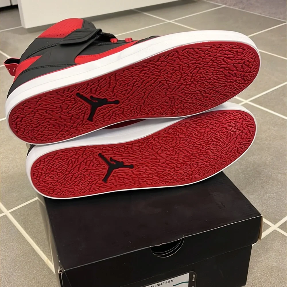 Nike Air Jordan Flight 45 V Shoes Sneakers new 683366 021 Mens Size 10 from 2014